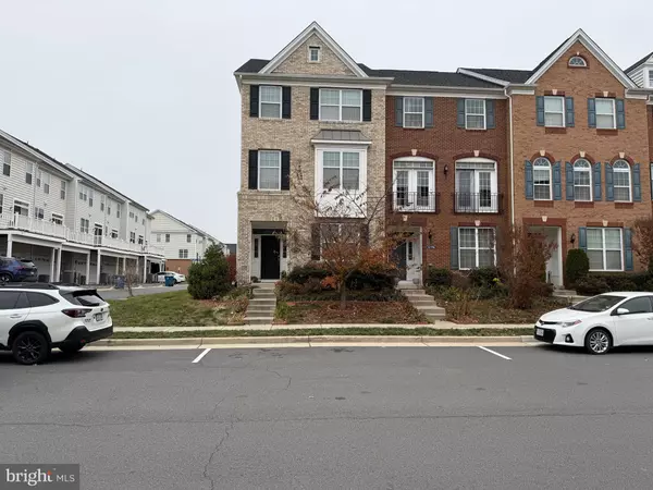 42994 ROSEMOUNT WOODS TER, Ashburn, VA 20148