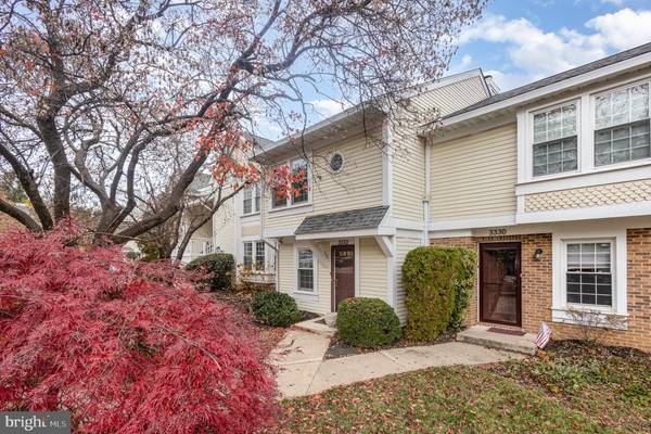 Falls Church, VA 22041,3332 LAKESIDE VIEW DR #4-7