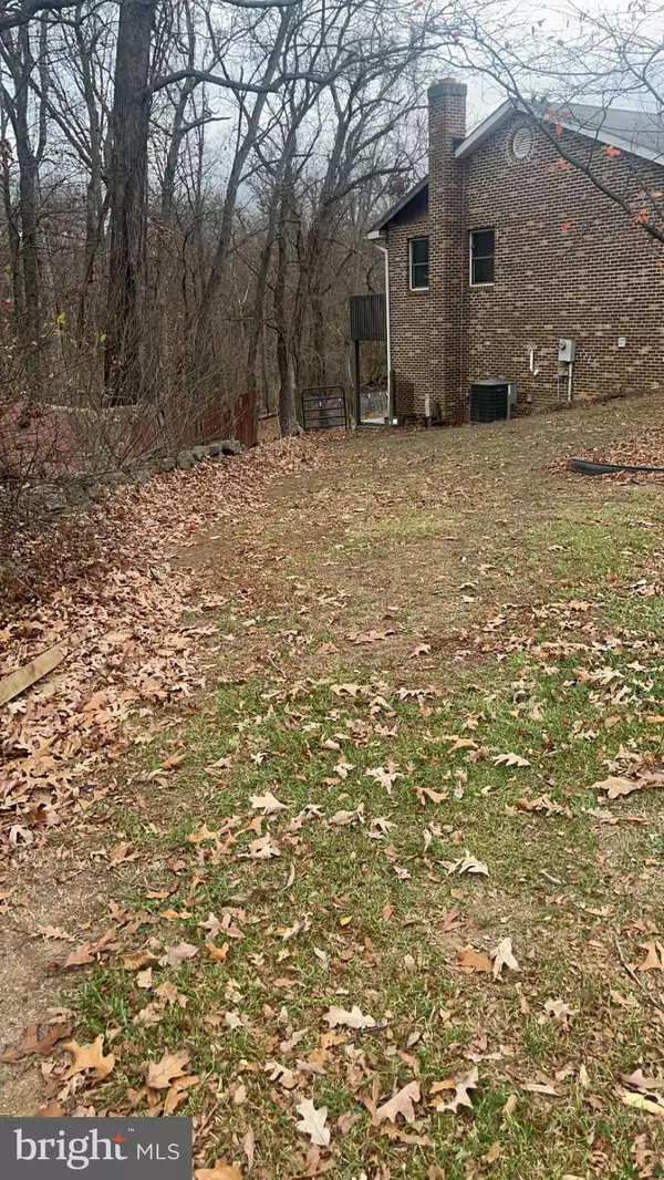 560 FROSTY HOLLOW RD, Fisher, WV 26818