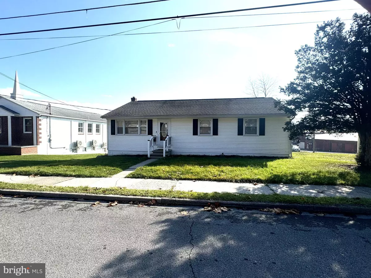 Lewistown, PA 17044,1028 W 5TH ST