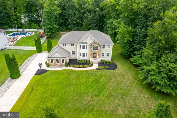 Mullica Hill, NJ 08062,301 FOX RUN CT