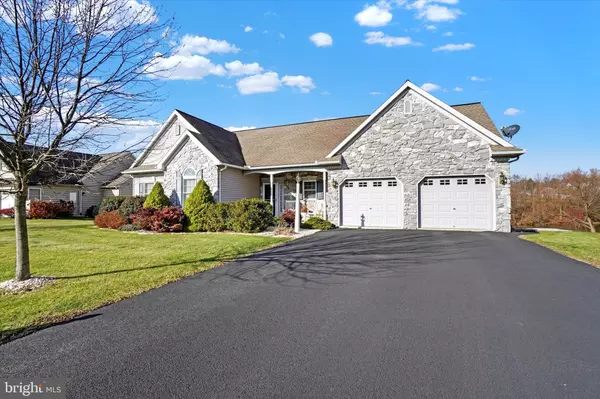 Lebanon, PA 17046,857 WATER EDGE CT