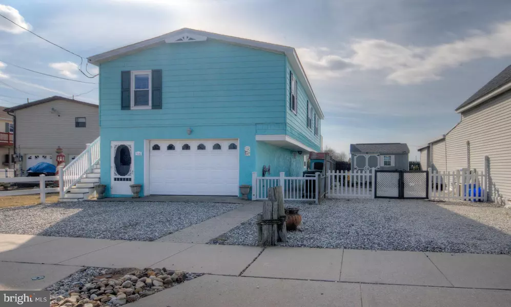 516 W OAK AVE, Wildwood, NJ 08260