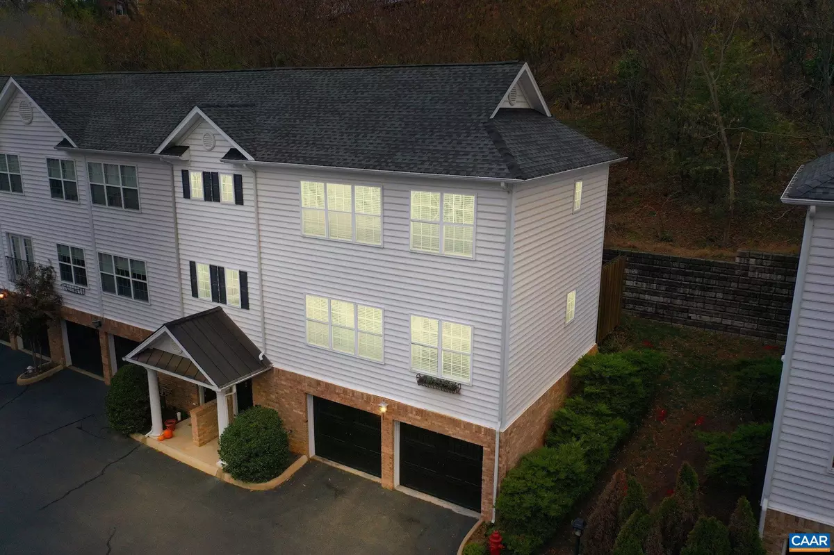 Charlottesville, VA 22902,363 QUARRY RD