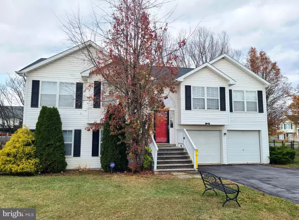 4 HALSEY CT, Martinsburg, WV 25405