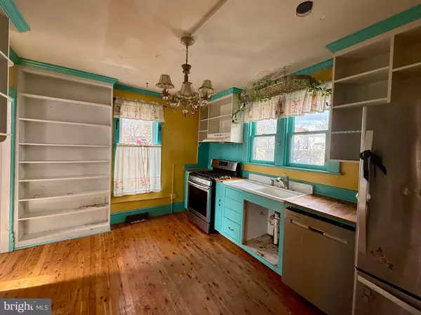 Martinsburg, WV 25401,218 N RALEIGH ST