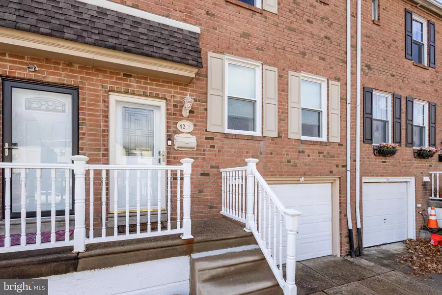 4266 DEERPATH LN, Philadelphia, PA 19154