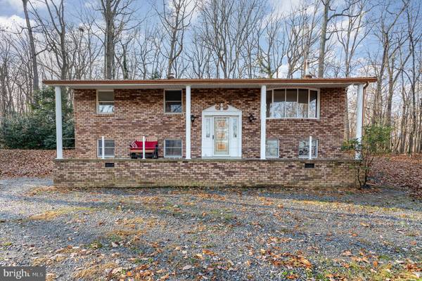 1349 GROVE LN, Seven Valleys, PA 17360