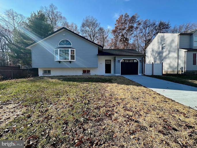 82 AVIGNON DR, Newark, DE 19702