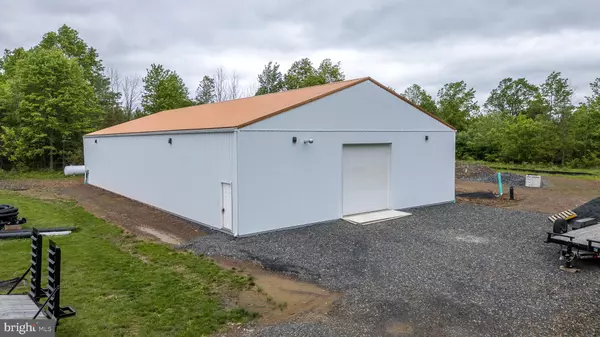 904 RIDGE RD #B, Sellersville, PA 18960