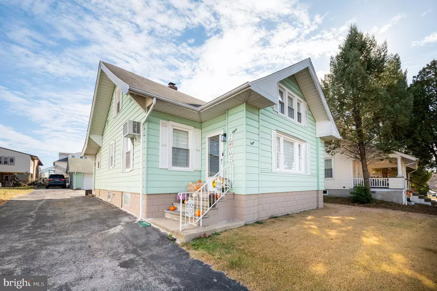 8 EXMORE AVE, Wilmington, DE 19805