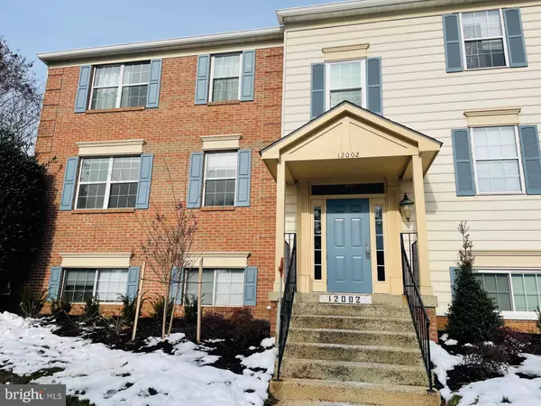 Fairfax, VA 22033,12002 GOLF RIDGE CT #201