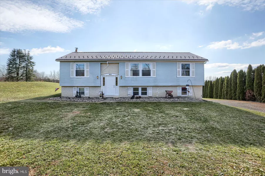 60 SUBDIVISION RD, Newville, PA 17241