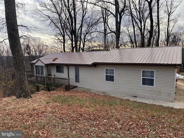 Hedgesville, WV 25427,384 TRAPPER RIDGE LN