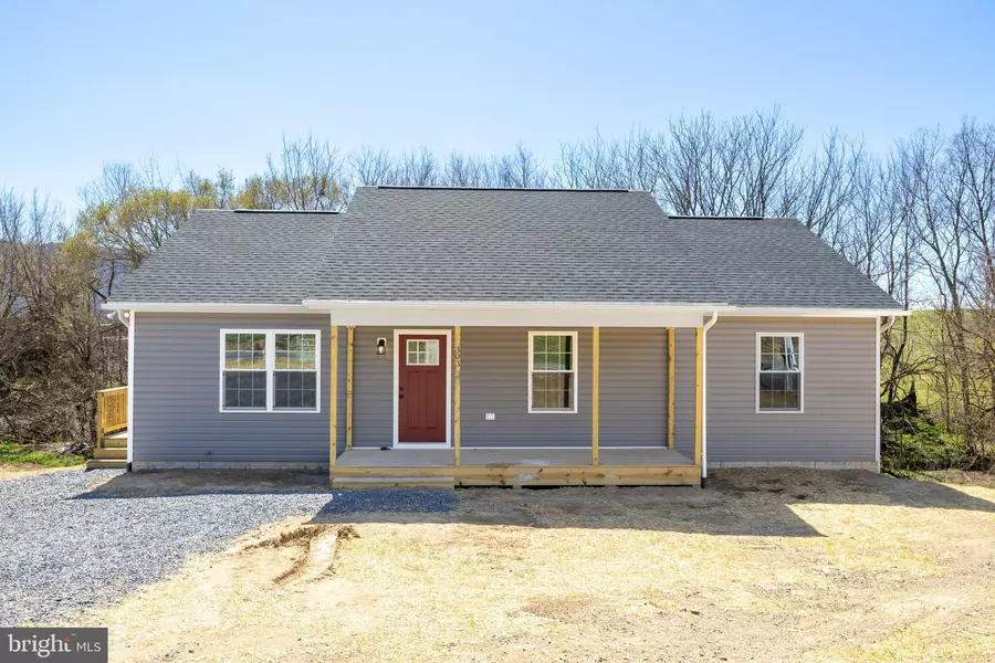 303 E OLD CROSS RD, New Market, VA 22844