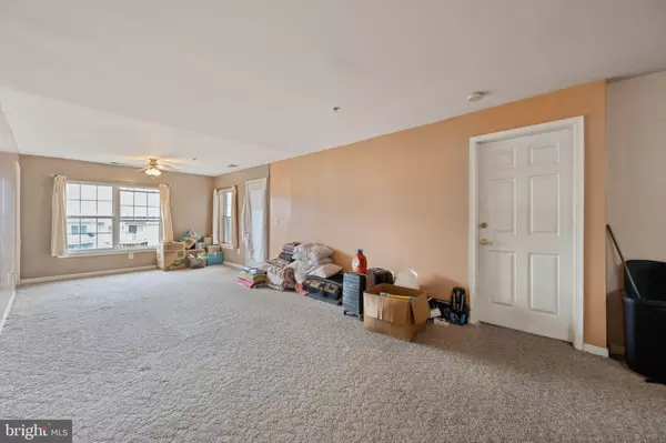 Greenbelt, MD 20770,6510 LAKE PARK DR #204