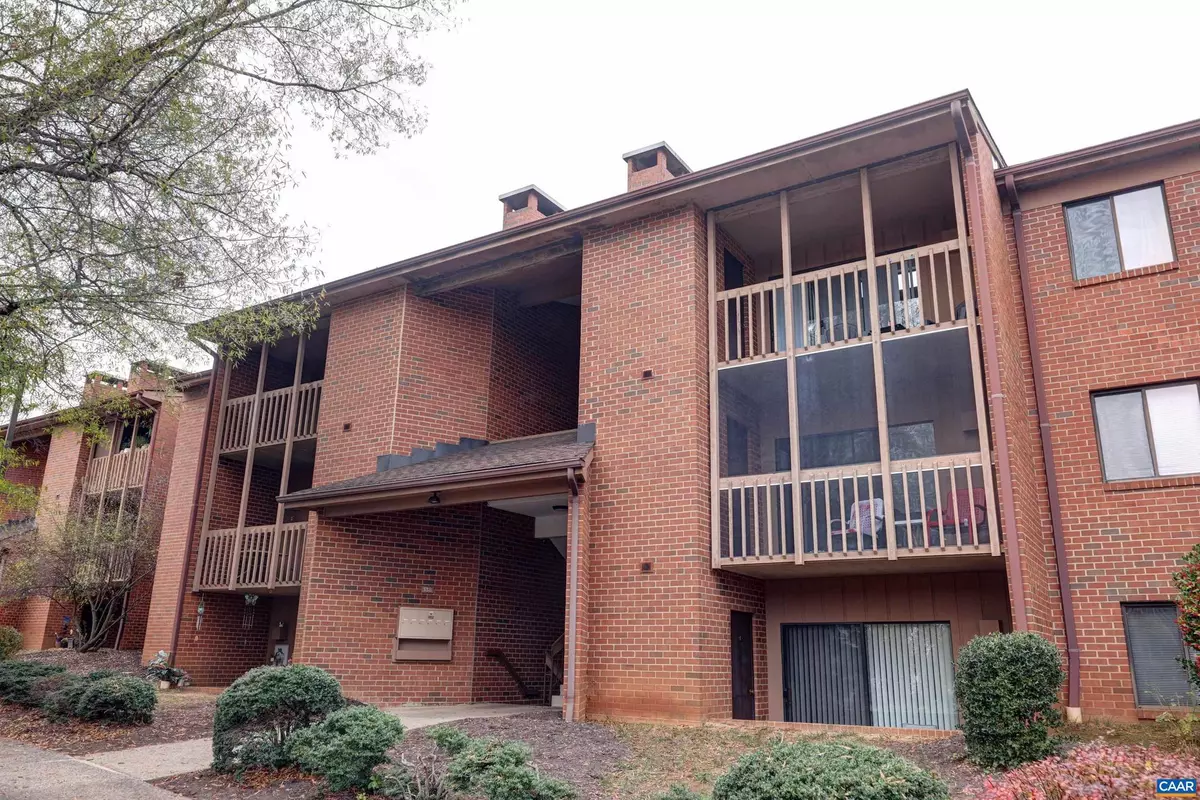 Charlottesville, VA 22901,138 TURTLE CREEK LN #9