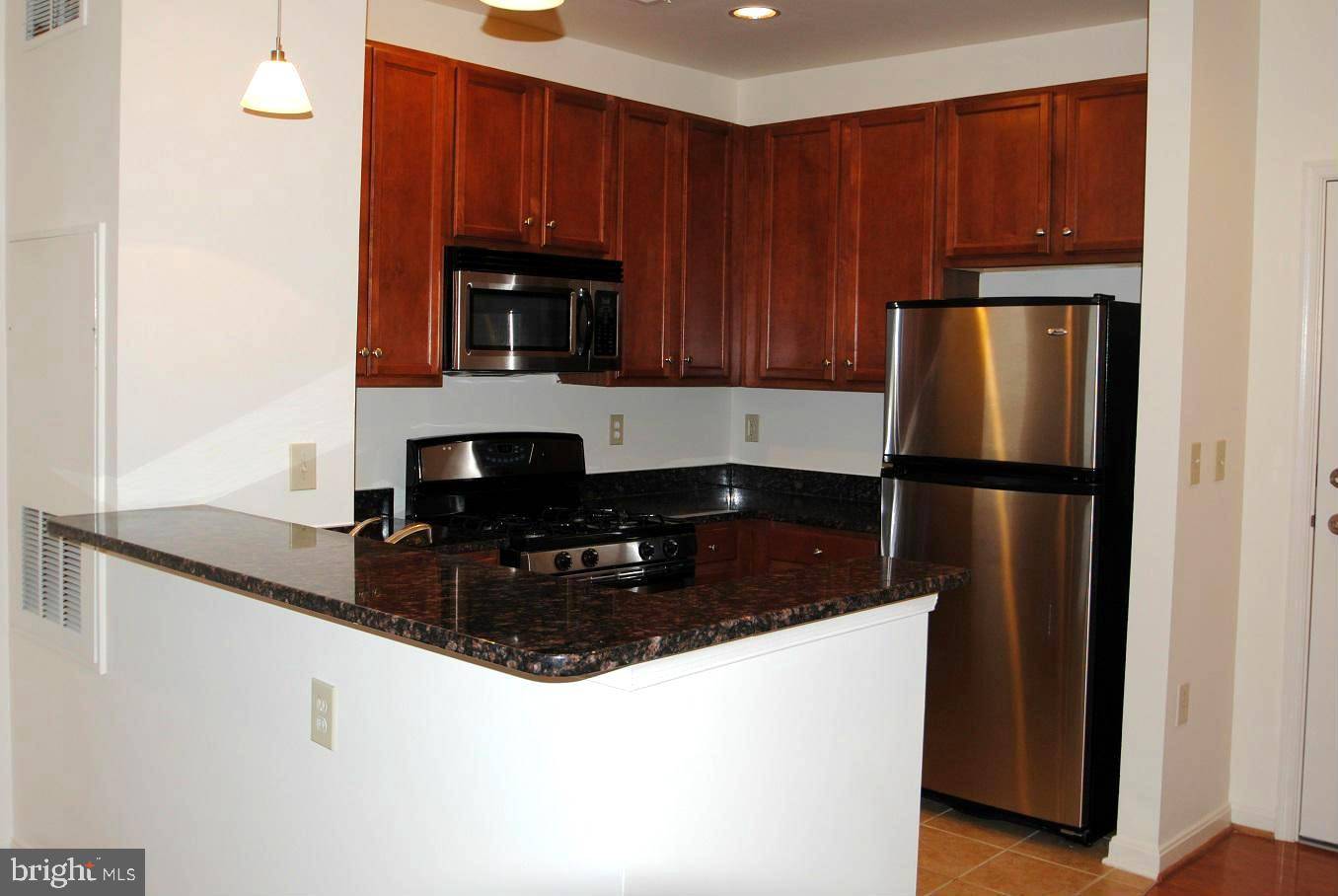 Fairfax, VA 22031,2665 PROSPERITY AVE #210