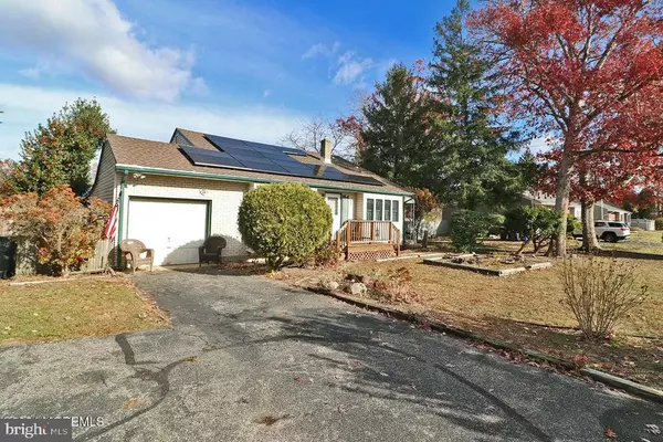 Toms River, NJ 08755,22 RAIL PL