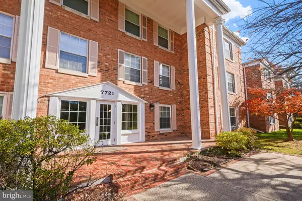 Mclean, VA 22102,7721 TREMAYNE PL #309