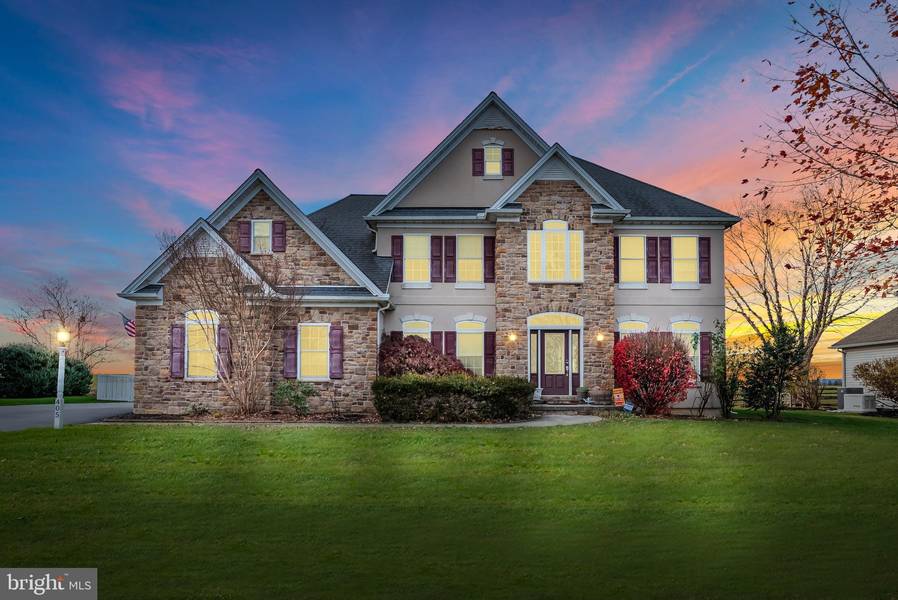 405 CHESTNUT DR, Boiling Springs, PA 17007