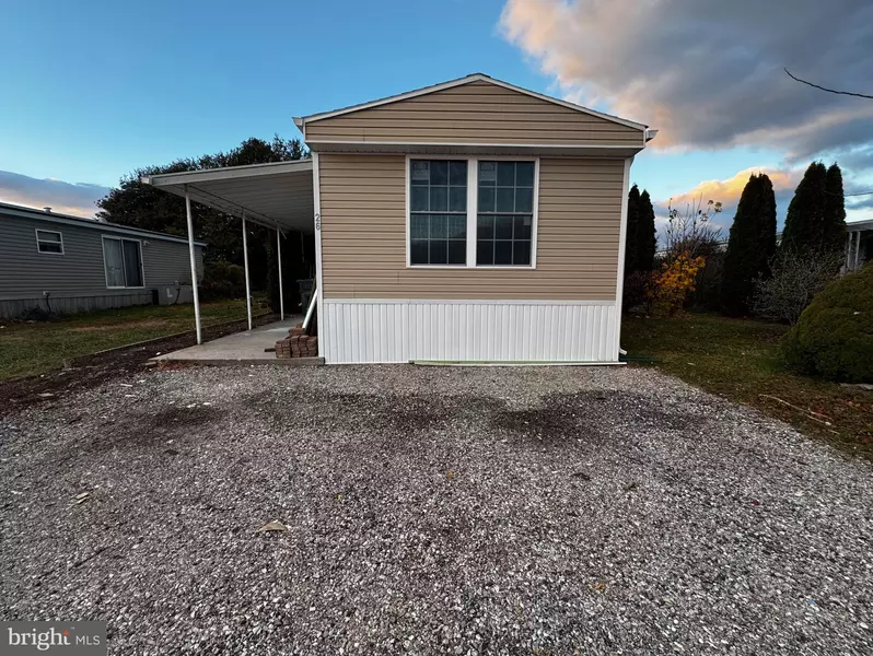 45 BROWNS DAM RD, New Oxford, PA 17350