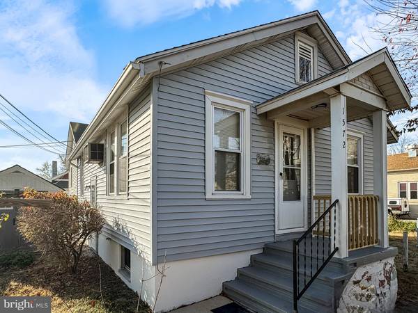 1572 HUDDELL AVE, Marcus Hook, PA 19061