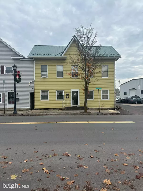 41 S MAIN S, Hughesville, PA 17737