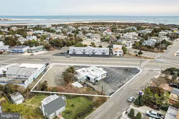 Barnegat Light, NJ 08006,704 BROADWAY