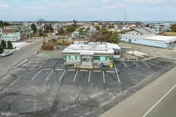 Barnegat Light, NJ 08006,704 BROADWAY