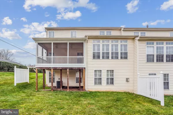 Warrenton, VA 20186,256 GARNET CT