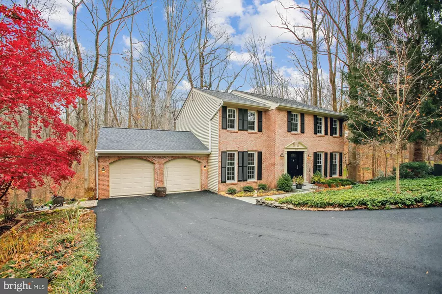 6104 HENRY HOUSE CT, Fairfax Station, VA 22039