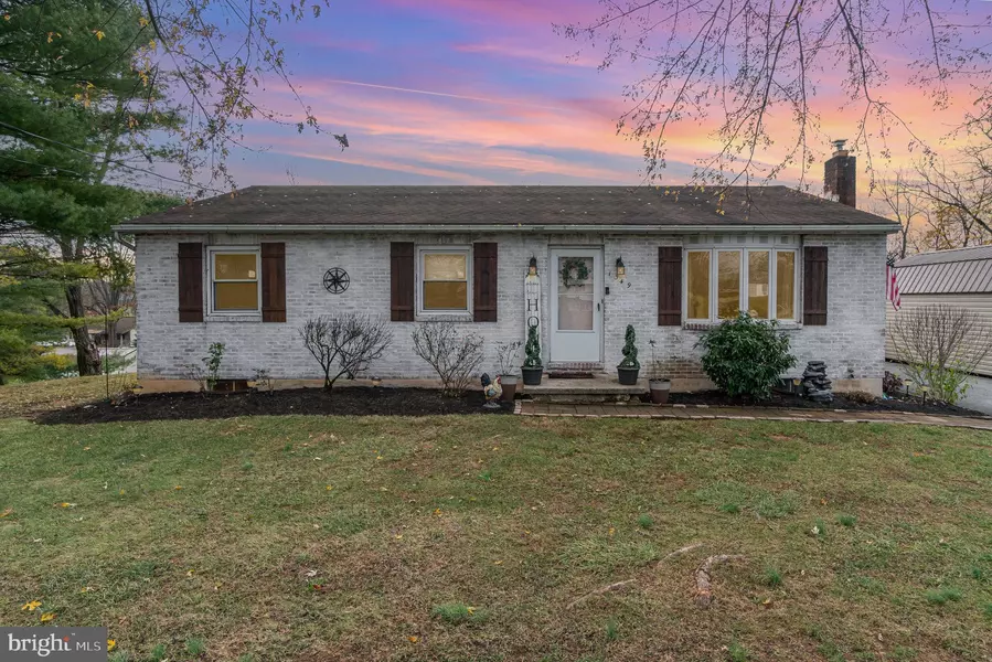 1349 W TRINDLE RD, Carlisle, PA 17015