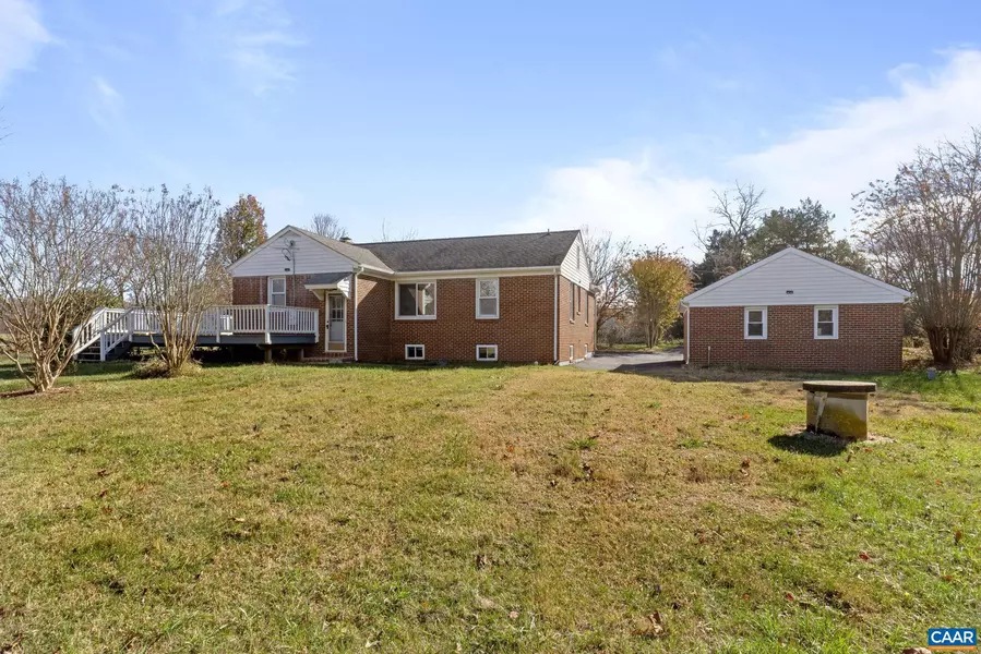 855 MOORE RD, Ruckersville, VA 22968