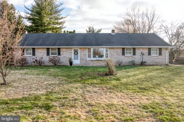 14 SNYDER HILL RD, Lititz, PA 17543