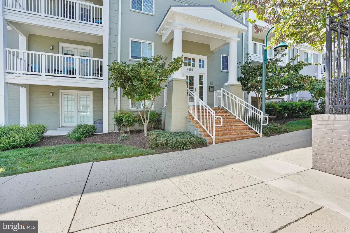 Arlington, VA 22204,4161 S FOUR MILE RUN DR #404