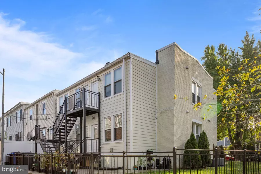 1100 HOLBROOK TER NE #2, Washington, DC 20002