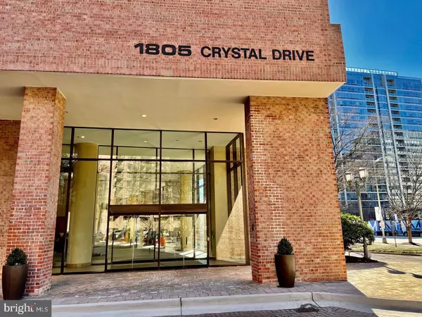 1805 CRYSTAL DR #214S, Arlington, VA 22202