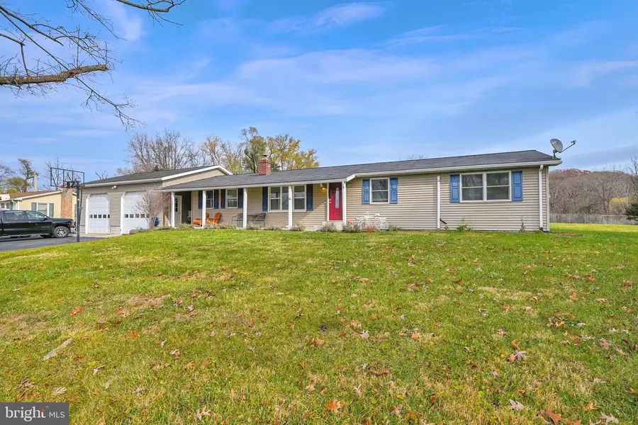 30 HOFFMAN RD, Gettysburg, PA 17325