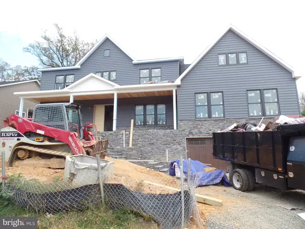 7631 LISLE AVE, Falls Church, VA 22043