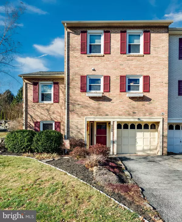 Fogelsville, PA 18051,8323 COUNTRYSIDE LN