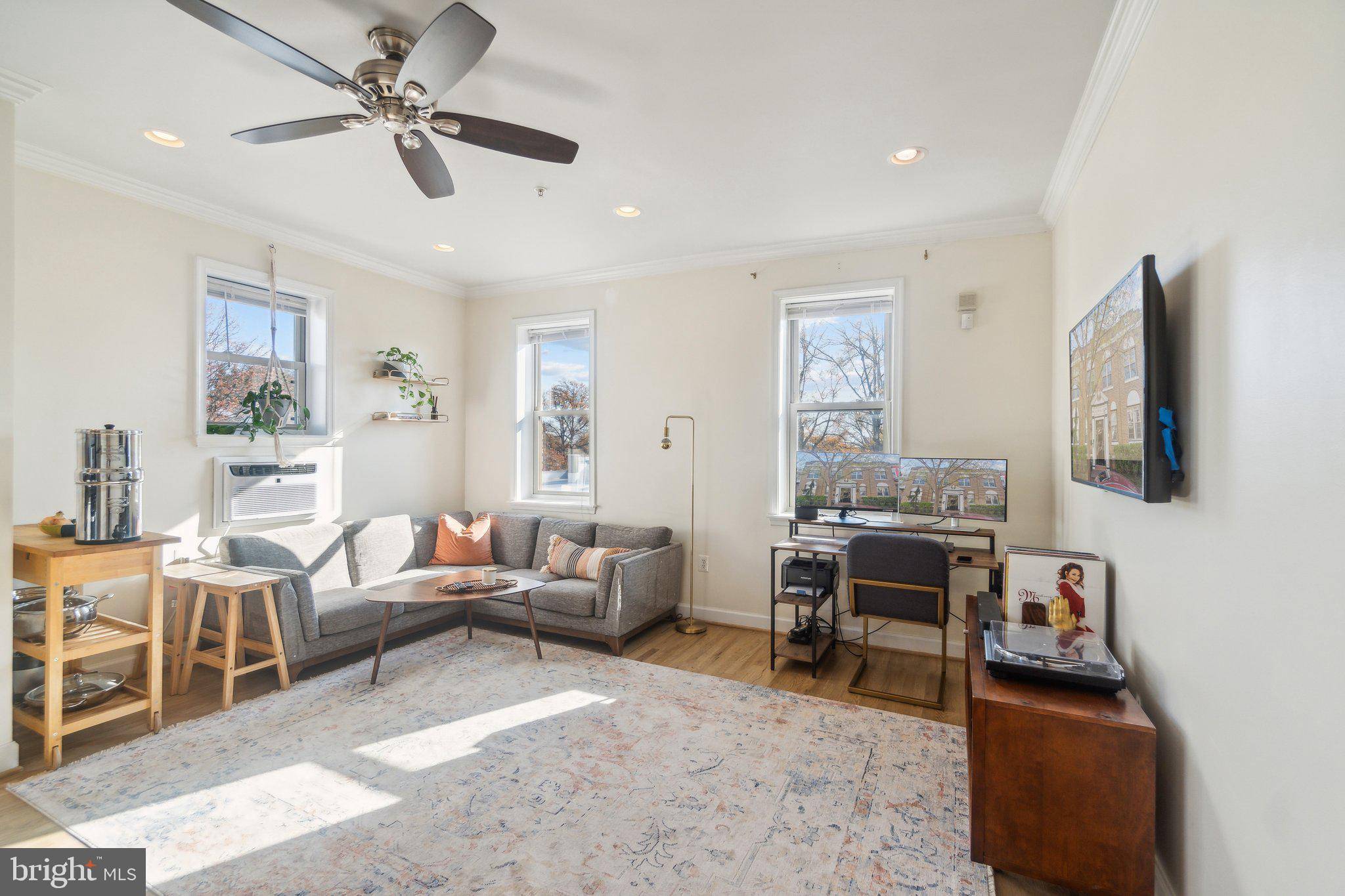 430 IRVING ST NW #207, Washington, DC 20010