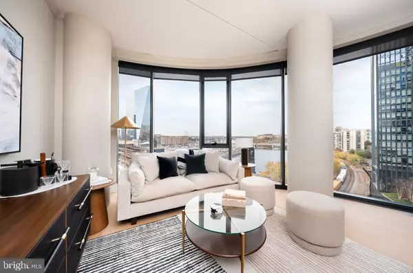 Philadelphia, PA 19103,2301-61 JOHN F KENNEDY BLVD #613