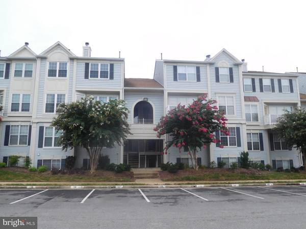 9248 CARDINAL FOREST LN #201, Lorton, VA 22079