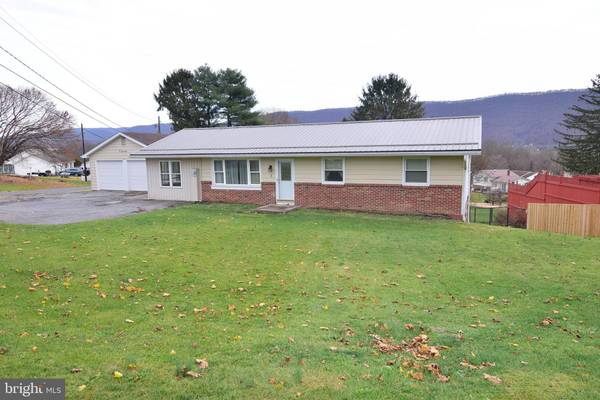 2 SCENIC DR, Lewistown, PA 17044