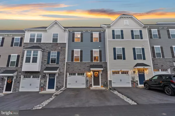 Downingtown, PA 19335,493 PAPERBARK SQ