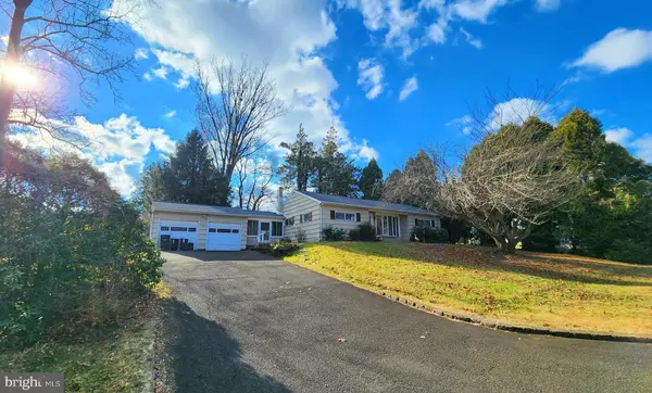 165 BEECHWOOD DR, Huntingdon Valley, PA 19006