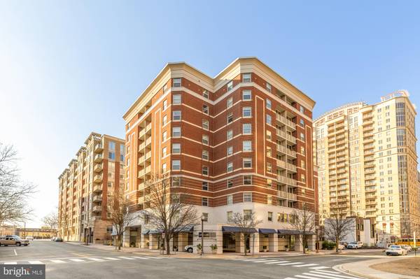 880 N POLLARD ST #623, Arlington, VA 22203