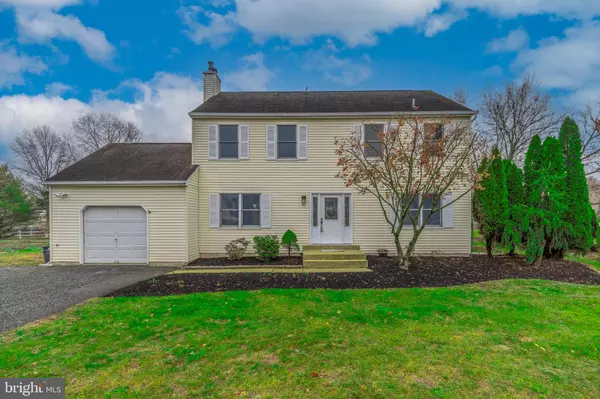 104 HAMPTON CIR, Gilbertsville, PA 19525