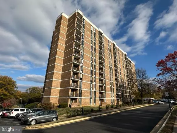 Falls Church, VA 22043,2311 PIMMIT DR #1413